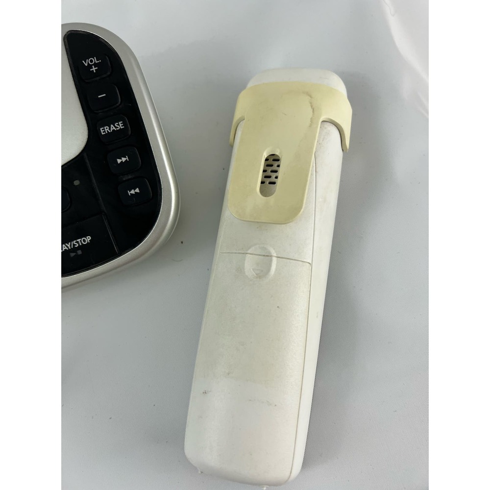 Panasonic KX-TDG20 Cordless Answering Machine Phone Handset DECT 6.0 - Picture 5 of 6
